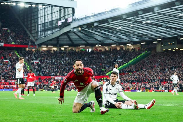 Manchester United, ManU v Fulham, Premier League Manchester United forward Matheus Cunha (10) scores a GOAL 2-0 celebrates during the Manchester United v Fulham Premier League match at Old Trafford, Manchester, England on 1 February 2026 Credit: Phil Duncan Every Second Media Editorial use only. All images are copyright Every Second Media Limited. No images may be reproduced without prior permission. All rights reserved. Premier League and Football League images are subject to licensing agreements with Football DataCo Limited. see https: www.football-dataco.com Copyright: xIMAGO EveryxSecondxMediax ESM-1779-0016 PhilxDuncanx xEveryxSecondxMediax