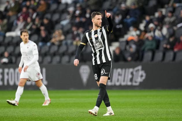 Angers SCO v FC Metz - Ligue 1 McDonald s 2025 2026 08 Branco VAN DEN BOOMEN (sco) during the Ligue 1 McDonald s match between Angers and Metz at Stade Raymond Kopa on February 1, 2026 in Angers, France. Angers France  Copyright: xFEPx 776348273