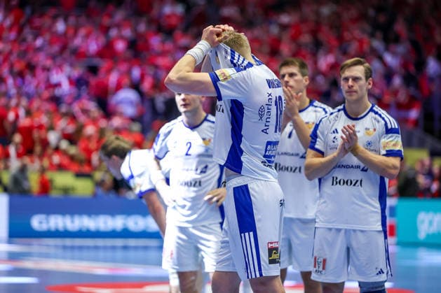 01.02.2026, Handball, Men s EHF EURO 2026, Island - Kroatien, Jyske Bank Boxen in Herning, Dänemark, Placement Match 3 4: Enttäuschte Gesichter bei den Isländern anch der Niederlage. Ellioi Vioarsson (Iceland 18) Dänemark