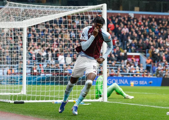 Birmingham, England, 1st February 2026. Tammy Abraham of Aston Villa celebrates scoring their sides first goal which is later ruled out during the Aston Villa vs Brentford Premier League match at Villa Park, Birmingham. Picture credit should read: Cody Froggatt Sportimage EDITORIAL USE ONLY. No use with unauthorised audio, video, data, fixture lists, club league logos or live services. Online in-match use limited to 120 images, no video emulation. No use in betting, games or single club league player publications. SPI_035_CF_ASTON_VILLA_V_BRENTFORD SPI-4503-0035