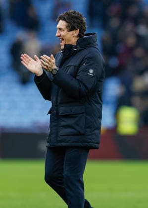 Birmingham, England, 1st February 2026. Keith Andrews head coach of Brentford applauds fans at full time following the Aston Villa vs Brentford Premier League match at Villa Park, Birmingham. Picture credit should read: Cody Froggatt Sportimage EDITORIAL USE ONLY. No use with unauthorised audio, video, data, fixture lists, club league logos or live services. Online in-match use limited to 120 images, no video emulation. No use in betting, games or single club league player publications. SPI_054_CF_ASTON_VILLA_V_BRENTFORD SPI-4503-0044