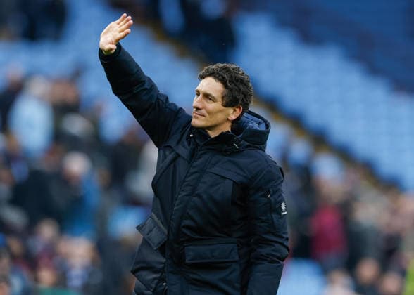Birmingham, England, 1st February 2026. Keith Andrews head coach of Brentford celebrates the full time result following the Aston Villa vs Brentford Premier League match at Villa Park, Birmingham. Picture credit should read: Cody Froggatt Sportimage EDITORIAL USE ONLY. No use with unauthorised audio, video, data, fixture lists, club league logos or live services. Online in-match use limited to 120 images, no video emulation. No use in betting, games or single club league player publications. SPI_056_CF_ASTON_VILLA_V_BRENTFORD SPI-4503-0052