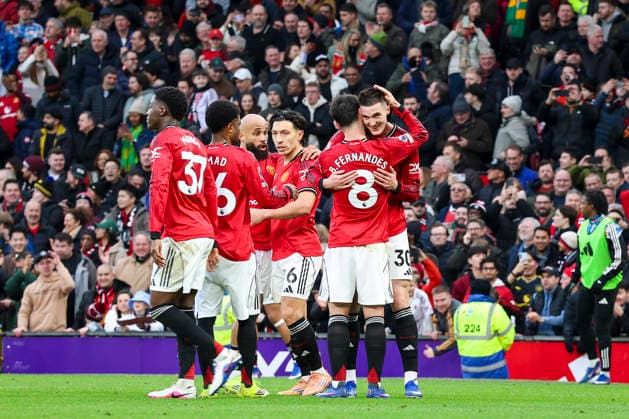 Manchester United, ManU v Fulham, Premier League Manchester United forward Benjamin Sesko (30) celebrates goal 3-2 Manchester United midfielder Bruno Fernandes (8) Manchester United defender Lisandro Martinez (6) Manchester United midfielder Kobbie Mainoo (37) Manchester United midfielder Amad Diallo (16) Manchester United forward Bryan Mbeumo (19) during the Manchester United v Fulham Premier League match at Old Trafford, Manchester, England on 1 February 2026 Credit: Phil Duncan Every Second Media Editorial use only. All images are copyright Every Second Media Limited. No images may be reproduced without prior permission. All rights reserved. Premier League and Football League images are subject to licensing agreements with Football DataCo Limited. see https: www.football-dataco.com Copyright: xIMAGO EveryxSecondxMediax ESM-1779-0020 PhilxDuncanx xEveryxSecondxMediax