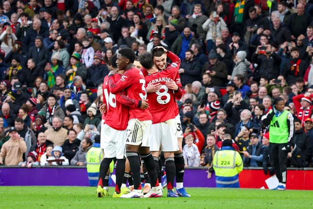 Manchester United, ManU v Fulham, Premier League Manchester United forward Benjamin Sesko (30) scores a GOAL 3-2 and celebrates Manchester United midfielder Bruno Fernandes (8) during the Manchester United v Fulham Premier League match at Old Trafford, Manchester, England on 1 February 2026 Credit: Phil Duncan Every Second Media Editorial use only. All images are copyright Every Second Media Limited. No images may be reproduced without prior permission. All rights reserved. Premier League and Football League images are subject to licensing agreements with Football DataCo Limited. see https: www.football-dataco.com Copyright: xIMAGO EveryxSecondxMediax ESM-1779-0021 PhilxDuncanx xEveryxSecondxMediax