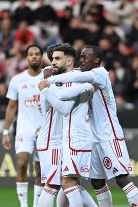 OGC Nice v Stade Brestois 29 - Ligue 1 McDonald s 2025 2026 23 Kamory DOUMBIA (sb29) - 10 Romain DEL CASTILLO (sb29) during the Ligue 1 McDonald s match between Nice and Brest at Allianz Riviera on February 1, 2026 in Nice, France. Nice France  Copyright: xFEPx 776348269