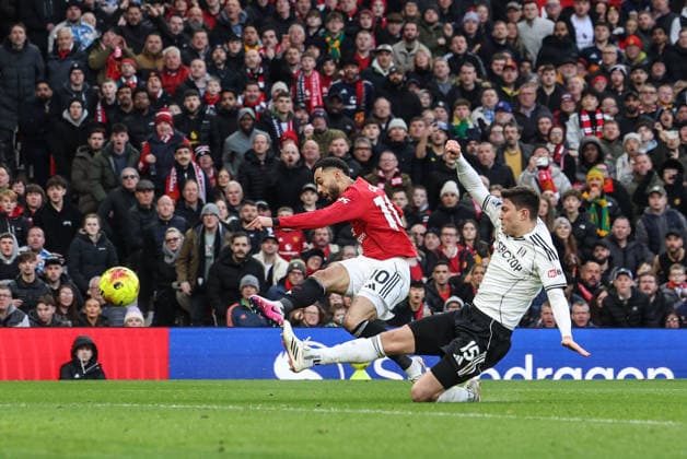 Manchester United, ManU v Fulham, Premier League, Old Trafford, Manchester. Times Photographer Bradley Ormesher. 1.2.2026. Manchester United v Fulham, Premier League, Old Trafford, Manchester. Times Photographer Bradley Ormesher. Matheus Cunha scores United’s 2nd goal.  Copyright: xBradleyxOrmesherx NINTCHDBPICT001055788371
