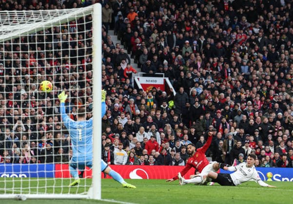 Manchester United, ManU v Fulham, Premier League, Old Trafford, Manchester. Times Photographer Bradley Ormesher. 1.2.2026. Manchester United v Fulham, Premier League, Old Trafford, Manchester. Times Photographer Bradley Ormesher. Matheus Cunha scores United’s 2nd goal.  Copyright: xBradleyxOrmesherx NINTCHDBPICT001055788565