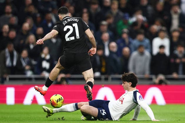 Tottenham Hotspur v Manchester City, Premier League Lucas Bergvall of Tottenham Hotspur tackles Rayan Ait-Nouri of Manchester City during the Tottenham Hotspur v Manchester City Premier League match at the Tottenham Hotspur Stadium, London, England on 1 February 2026 Credit: Ian Stephen Every Second Media Editorial use only. All images are copyright Every Second Media Limited. No images may be reproduced without prior permission. All rights reserved. Premier League and Football League images are subject to licensing agreements with Football DataCo Limited. see https: www.football-dataco.com Copyright: xIMAGO EveryxSecondxMediax ESM-1780-0018 IanxStephenx xEveryxSecondxMediax