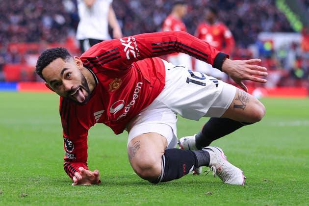 Football - Premier League - Manchester United, ManU v Fulham 1st February 2026 - Premier League - Manchester United v Fulham - Matheus Cunha of Manchester United celebrates after scoring their 2nd goal - Photo: Simon Stacpoole Offside. Manchester UK Copyright: xSimonxStacpoolexOffside