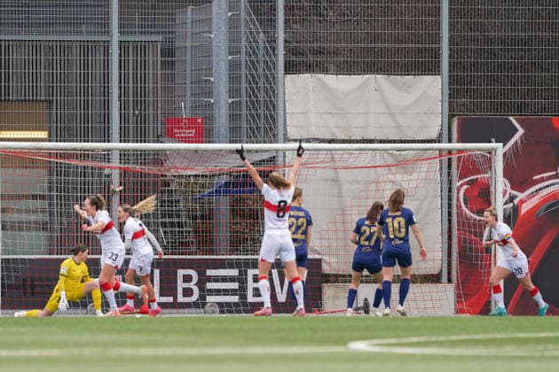 01.02.2026, Fußball, 2. Frauen-Bundesliga, 2025 2026, 15. Spieltag, VfB Stuttgart - SG 99 Andernach Jubel bei Stuttgarts Spielerinnen nach dem 1:0 Führungstreffer.