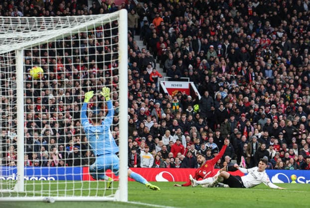 Manchester United, ManU v Fulham, Premier League, Old Trafford, Manchester. Times Photographer Bradley Ormesher. 1.2.2026. Manchester United v Fulham, Premier League, Old Trafford, Manchester. Times Photographer Bradley Ormesher. Matheus Cunha scores United’s 2nd goal.  Copyright: xBradleyxOrmesherx NINTCHDBPICT001055790700