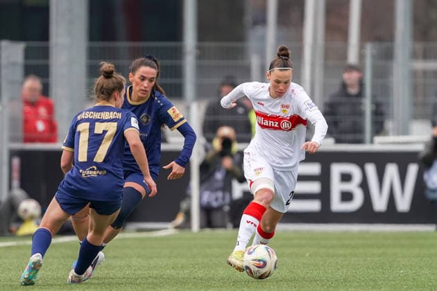 01.02.2026, Fußball, 2. Frauen-Bundesliga, 2025 2026, 15. Spieltag, VfB Stuttgart - SG 99 Andernach Nicole Billa (26 VfB Stuttgart) mit dem Ball am Fuß.