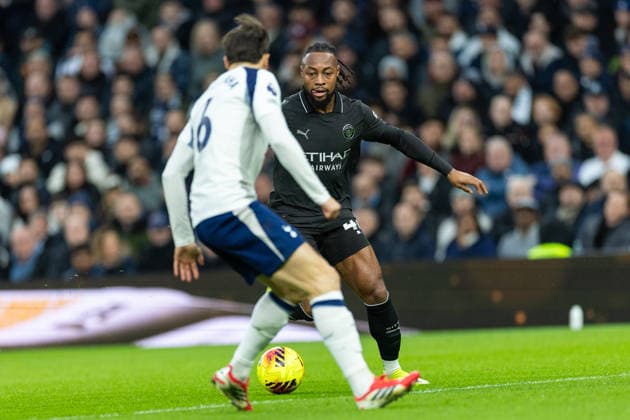 Tottenham Hotspur v Manchester City, Premier League Manchester City forward Antoine Semenyo (42) ad Tottenham Hotspur midfielder Joao Palhinha (6) during the Premier League match between Tottenham Hotspur and Manchester City at Tottenham Hotspur Stadium, London, UK on 1 February 2026. London Tottenham Hotspur Stadium London UK Editorial use only DataCo restrictions apply See www.football-dataco.com , Copyright: xToyinxOshodix PSI-23665-0006