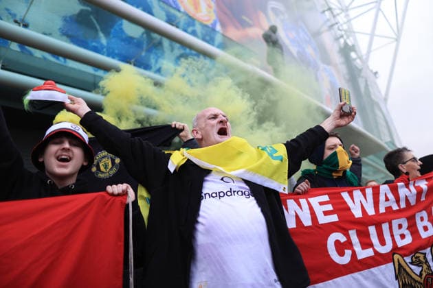 Football - Premier League - Manchester United, ManU v Fulham 1st February 2026 - Premier League - Manchester United v Fulham - Manchester United fans take part in a protests against the club s owners before the match - Photo: Simon Stacpoole Offside. Manchester UK Copyright: xSimonxStacpoolexOffside