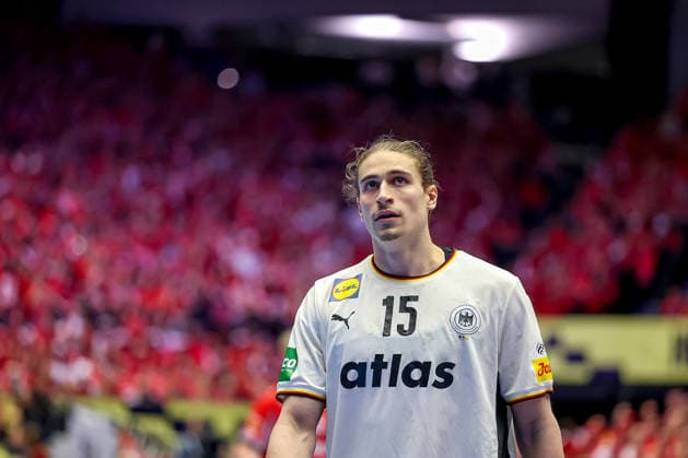 01.02.2026, Handball, Men s EHF EURO 2026, Deutschland - Dänemark, Jyske Bank Boxen in Herning, Final: Juri Knorr (Germany 15) enttäuscht Enttäuschung Dänemark