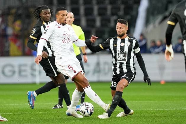 Angers SCO v FC Metz - Ligue 1 McDonald s 2025 2026 05 Jean-Philippe GBAMIN (fcm) - 93 Haris BELKEBLA (sco) during the Ligue 1 McDonald s match between Angers and Metz at Stade Raymond Kopa on February 1, 2026 in Angers, France. Angers France  Copyright: xFEPx 776348273
