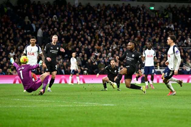 Spurs vs Man City, Premier League GOAL Antoine Semenyo of Manchester City cores his sides second goal during the Spurs vs Manchester City, Premier League match at the Tottenham Hotspur Stadium London. London Tottenham Hotspur Stadium UK Copyright: xMartinxDaltonx Spurs_vs_ManCity_010226_MD_012