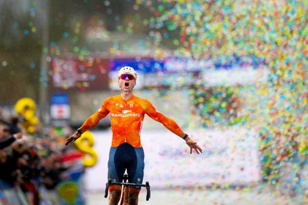 HULST - Mathieu van der Poel crosses the finish line at the Cyclocross World Championships in Hulst, Zeeland. IRIS VAN DEN BROEK ANP xVIxANPxSportx xxANPxIVx 549346440 originalFilename: 549346440.jpg