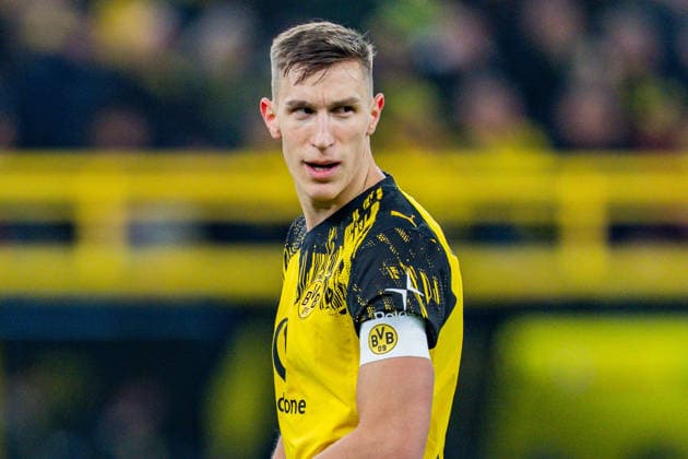 01.02.2026, Borussia Dortmund vs. 1. FC Heidenheim, 1. Bundesliga, 20. Spieltag Nico Schlotterbeck (Borussia Dortmund, 4) Wichtiger Hinweis: Gemaess den Vorgaben der DFL Deutsche Fussball Liga bzw. des DFB Deutscher Fussball-Bund ist es untersagt, in dem Stadion und oder vom Spiel angefertigte Fotoaufnahmen in Form von Sequenzbildern und oder videoaehnlichen Fotostrecken zu verwerten *** 01 02 2026, Borussia Dortmund vs 1 FC Heidenheim, 1 Bundesliga, Matchday 20 Nico Schlotterbeck Borussia Dortmund, 4 Important note According to the regulations of the DFL German Football League and the DFB German Football Association, it is prohibited to use photographs taken in the stadium and or of the match in the form of sequential images and or video-like photo series Copyright: xBahhoxKarax