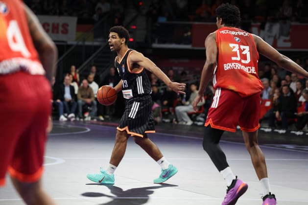 Mark Smith (ratiopharm Ulm, 13) mit David McCormack (FC Bayern Basketball, 33), GER, FC Bayern Basketball vs. ratiopharm Ulm, Basketball, easycredit Basketball Bundesliga, 18. Spieltag, Saison 2025 2026, 01.02.2026, GER, FC Bayern Basketball vs. ratiopharm Ulm, Basketball, easycredit Basketball Bundesliga, 18. Spieltag, Saison 2025 2026, 01.02.2026 Muenchen Copyright: xEibner-Pressefoto JennixMaulx EP_JML