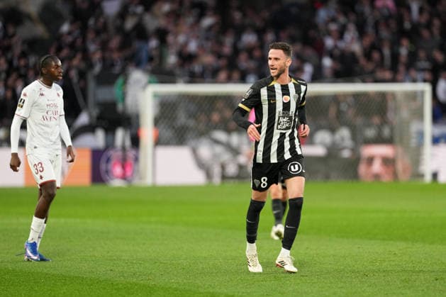 Angers SCO v FC Metz - Ligue 1 McDonald s 2025 2026 08 Branco VAN DEN BOOMEN (sco) during the Ligue 1 McDonald s match between Angers and Metz at Stade Raymond Kopa on February 1, 2026 in Angers, France. Angers France  Copyright: xFEPx 776348273