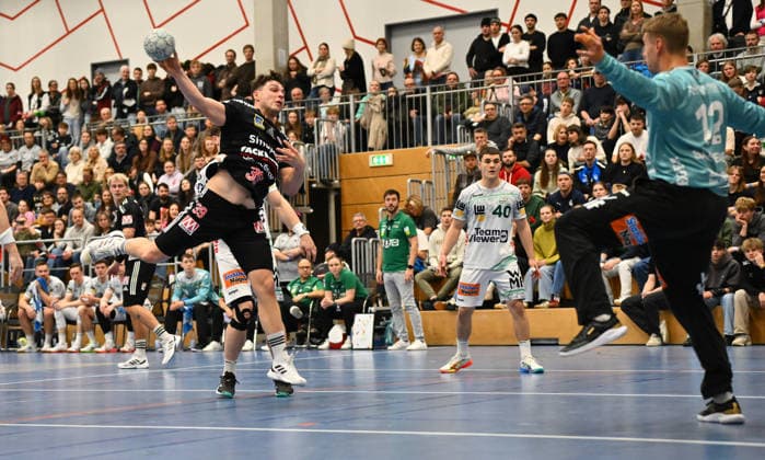 01.02.2026 - Handball - Saison 2025 2026 - Testspiel - Freundschaftsspiel : HC Erlangen HCE - Frisch Auf Göppingen - - xwoxzix - Tobias Buck (39, HC Erlangen HCE ) Kristian Saeveras (12, Frisch Auf Göppingen )