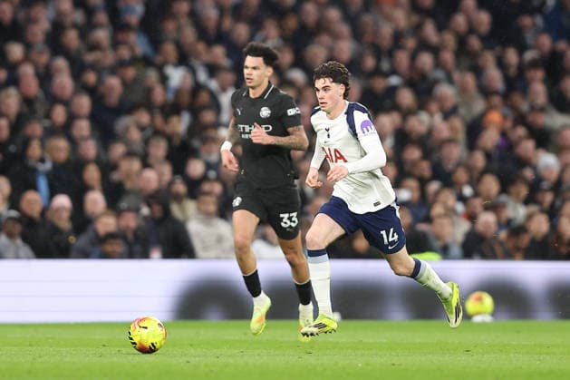 1st February 2026; Tottenham Hotspur Stadium, London, England; Premier League Football, Tottenham Hotspur versus Manchester City; Archie Gray of Tottenham Hotspur with Nico O Reilly of Manchester City in the background  KatiexChan Content restricted for UK based newspaper