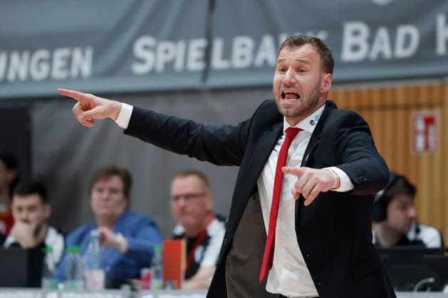 v. l. n. r.: Head-Coach Anton Gavel (Bamberg Baskets), 01.02.2026, Basketball, BBL, Fitness First Wuerzburg Baskets vs. BMA365 Bamberg Baskets, GER, Wuerzburg, Tectake Arena. Copyright: HMBxMedia xHeikoxBecker