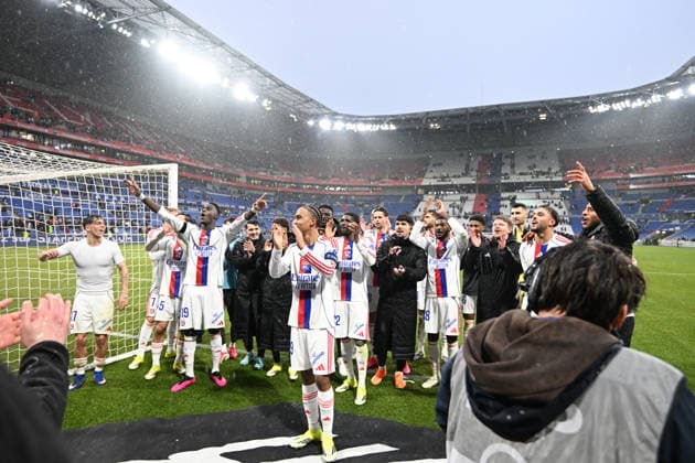 Football : Olympique Lyonnais v Lille LOSC - Ligue 1 - 01 02 2026 Players of Lyon celebrates after winner the French league 1 match between Olympique Lyonnais and Lille LOSC at Groupama Stadium Decines Charpieu Lyon France on February 01, 2026 LYONFrance  Copyright: xMouradxAllilix