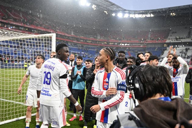 Football : Olympique Lyonnais v Lille LOSC - Ligue 1 - 01 02 2026 Players of Lyon celebrates after winner the French league 1 match between Olympique Lyonnais and Lille LOSC at Groupama Stadium Decines Charpieu Lyon France on February 01, 2026 LYONFrance  Copyright: xMouradxAllilix
