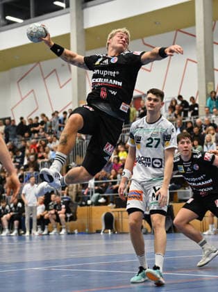 01.02.2026 - Handball - Saison 2025 2026 - Testspiel - Freundschaftsspiel : HC Erlangen HCE - Frisch Auf Göppingen - - xwoxzix - Marek Nissen (6, HC Erlangen HCE ) Oskar Sunnefeldt (27, Frisch Auf Göppingen )