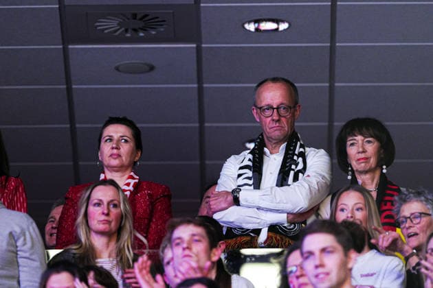 Mette Fredriksen, Ministerpraesidentin Daenemark und Friedrich Merz, Bundeskanzler (CDU) DEN, Daenemark vs. Deutschland, Handball, EHF Europameisterschaft 2026, Finale, 01.02.2026 DEN, Daenemark vs. Deutschland, Handball, EHF Europameisterschaft 2026, Finale, 01.02.2026 Herning *** Mette Fredriksen, Prime Minister of Denmark and Friedrich Merz, Federal Chancellor CDU DEN, Denmark vs Germany, Handball, EHF European Championship 2026, Final, 01 02 2026 DEN, Denmark vs Germany, Handball, EHF European Championship 2026, Final, 01 02 2026 Herning Copyright: xEibner-Pressefoto MarcelxvonxFehrnx EP_MFN