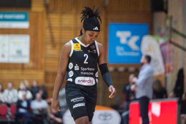Lashae Dwyer (Nr2 Hannover) - GiroLive Panthers Osnabrück 57:71 TK Hannover Luchse - 1. DBBL 17. Spieltag GiroLive Panthers Osnabrück gegen TK Hannover Luchse