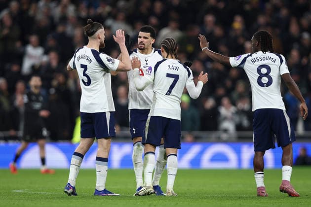 Tottenham Hotspur v Manchester City, Premier League Dominic Solanke of Tottenham Hotspur scores and celebrates, 1-2, during the Tottenham Hotspur v Manchester City Premier League match at the Tottenham Hotspur Stadium, London, England on 1 February 2026 Credit: Ian Stephen Every Second Media Editorial use only. All images are copyright Every Second Media Limited. No images may be reproduced without prior permission. All rights reserved. Premier League and Football League images are subject to licensing agreements with Football DataCo Limited. see https: www.football-dataco.com Copyright: xIMAGO EveryxSecondxMediax ESM-1780-0037 IanxStephenx xEveryxSecondxMediax