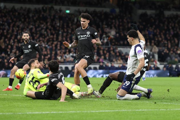 Tottenham v Man City 01 February 2026, London - Premier League Football - Tottenham Hotspur v Manchester City - Dominic Solanke of Tottenham Hotspur scores their 1st goal - Photo: Charlotte Wilson Offside. London UK Copyright: xCharlottexWilsonx xOffsidexOffside