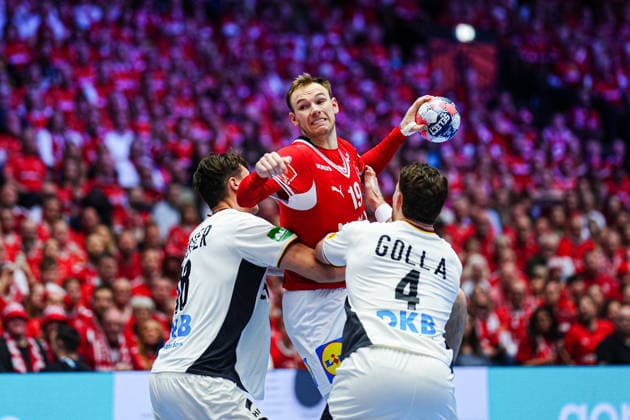 Julian Koester (Deutschland, 18), Mathias Gidsel (Daenemark, 19), Johannes Golla (Deutschland, 04) DEN, Daenemark vs. Deutschland, Handball, EHF Europameisterschaft 2026, Finale, 01.02.2026 DEN, Daenemark vs. Deutschland, Handball, EHF Europameisterschaft 2026, Finale, 01.02.2026 Herning *** Julian Koester Germany, 18 , Mathias Gidsel Denmark, 19 , Johannes Golla Germany, 04 DEN, Denmark vs Germany, Handball, EHF European Championship 2026, Final, 01 02 2026 DEN, Denmark vs Germany, Handball, EHF European Championship 2026, Final, 01 02 2026 Herning Copyright: xEibner-Pressefoto MarcelxvonxFehrnx EP_MFN