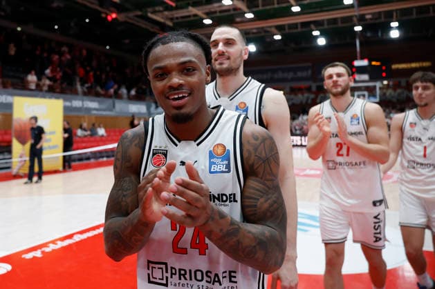v. l. n. r.: Cobe Williams (Bamberg Baskets, 24). 01.02.2026, Basketball, BBL, Fitness First Wuerzburg Baskets vs. BMA365 Bamberg Baskets, GER, Wuerzburg, Tectake Arena. Copyright: HMBxMedia xHeikoxBecker