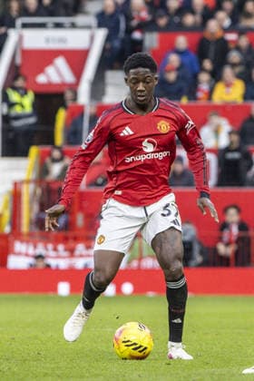 MANCHESTER, ENGLAND - FEBRUARY 01: Kobbie Mainoo of Manchester United, ManU during a Premier League 2026 match between Manchester United and Fulham at Old Trafford on February 1st, 2026 in Manchester, England. (Photo by Richard Callis Sports Press Photo) Copyright: xRichardxCallis SportsxPressxPhotx Sportspressphoto_SPR87757