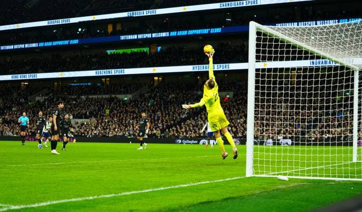 Manchester City goalkeeper Gianluigi Donnarumma denies Xavi Simons of Tottenham Hotspur Tottenham Hotspur v Manchester City, Premier League, Football, Tottenham Hotspur Stadium, London, UK - 01 Feb 2026London Tottenham Hotspur Stadium United Kingdom EDITORIAL USE ONLY No use with unauthorised audio, video, data, fixture lists, club league logos or live services. Online in-match use limited to 120 images, no video emulation. No use in betting, games or single club league player publications. Copyright: xJavierxGarcia Shutterstockx 16496864ak