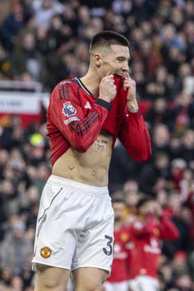 MANCHESTER, ENGLAND - FEBRUARY 01: Benjamin äeöko of Manchester United, ManU reacts during a Premier League 2026 match between Manchester United and Fulham at Old Trafford on February 1st, 2026 in Manchester, England. (Photo by Richard Callis Sports Press Photo) Copyright: xRichardxCallis SportsxPressxPhotx Sportspressphoto_SPR87763