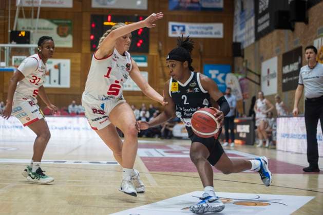 Kennedy Dickie (Nr1, Osnabrück), Lashae Dwyer (Nr2 Hannover) - GiroLive Panthers Osnabrück 57:71 TK Hannover Luchse - 1. DBBL 17. Spieltag GiroLive Panthers Osnabrück gegen TK Hannover Luchse