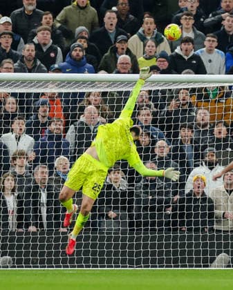 Premier League 2025 26 Tottenham Hotspur v Manchester City Tottenham Hotspur Stadium 01.02.2026 Gianluigi Donnarumma (GK) of Manchester City save Premier League 2025 26 Tottenham Hotspur v Manchester City Tottenham Hotspur Stadium 01.02.2026 Photograph By Marc Aspland The Times  Copyright: xMarcxAsplandx NINTCHDBPICT001055807051