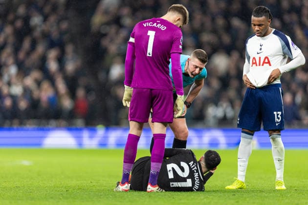 Tottenham Hotspur v Manchester City, Premier League Referee, Rob Jones checks on an injured, Manchester City defender Rayan AÃ¯t-Nouri (21) after a tackle during the Premier League match between Tottenham Hotspur and Manchester City at Tottenham Hotspur Stadium, London, UK on 1 February 2026. London Tottenham Hotspur Stadium London UK Editorial use only DataCo restrictions apply See www.football-dataco.com , Copyright: xToyinxOshodix PSI-23665-0045