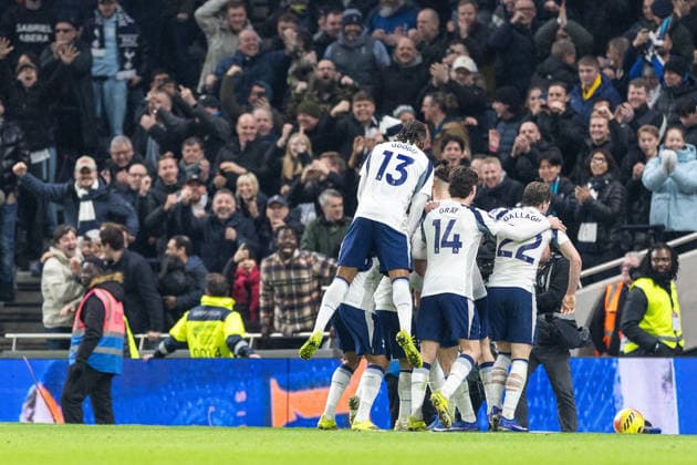Tottenham Hotspur v Manchester City, Premier League GOAL 2-2. Tottenham Hotspur forward Dominic Solanke (19) celebrates after scoring a goal during the Premier League match between Tottenham Hotspur and Manchester City at Tottenham Hotspur Stadium, London, UK on 1 February 2026. London Tottenham Hotspur Stadium London UK Editorial use only DataCo restrictions apply See www.football-dataco.com , Copyright: xToyinxOshodix PSI-23665-0046