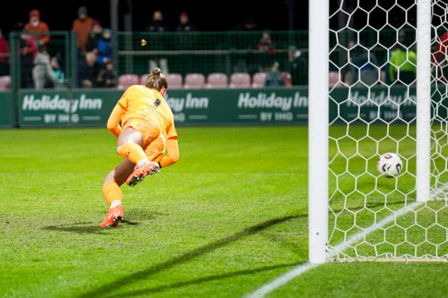 01.02.2026, xomx, Fussball Google Pixel Frauen-Bundesliga, RB Leipzig - Eintracht Frankfurt v.l. jubelt, Torjubel, Tor, Goal, Jubel, Freude, freuen zum 0:1. Elvira Johanna Herzog (RasenBallsport Leipzig) (DFL DFB REGULATIONS PROHIBIT ANY USE OF PHOTOGRAPHS as IMAGE SEQUENCES and or QUASI-VIDEO) Leipzig