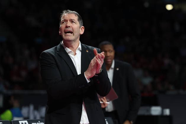 Ty Harrelson (ratiopharm Ulm, Chef-Trainer) applaudiert, GER, FC Bayern Basketball vs. ratiopharm Ulm, Basketball, easycredit Basketball Bundesliga, 18. Spieltag, Saison 2025 2026, 01.02.2026, GER, FC Bayern Basketball vs. ratiopharm Ulm, Basketball, easycredit Basketball Bundesliga, 18. Spieltag, Saison 2025 2026, 01.02.2026 Muenchen Copyright: xEibner-Pressefoto JennixMaulx EP_JML
