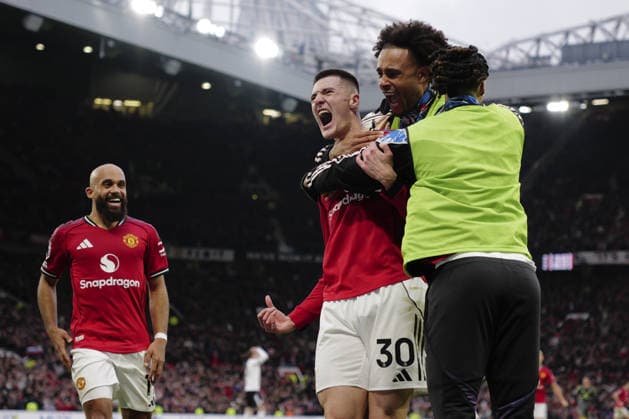 MANCHESTER, ENGLAND - FEBRUARY 01: Benjamin äeöko of Manchester United, ManU celebrates after scoring the team s third goal during a Premier League 2026 match between Manchester United and Fulham at Old Trafford on February 1st, 2026 in Manchester, England. (Photo by Richard Callis Sports Press Photo) Copyright: xRichardxCallis SportsxPressxPhotx Sportspressphoto_SPR87799