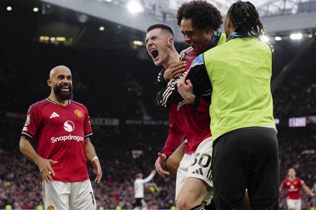 MANCHESTER, ENGLAND - FEBRUARY 01: Benjamin äeöko of Manchester United, ManU celebrates after scoring the team s third goal during a Premier League 2026 match between Manchester United and Fulham at Old Trafford on February 1st, 2026 in Manchester, England. (Photo by Richard Callis Sports Press Photo) Copyright: xRichardxCallis SportsxPressxPhotx Sportspressphoto_SPR87800