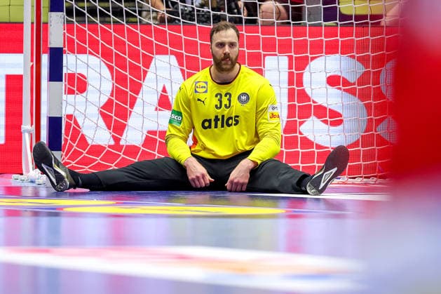 01.02.2026, Handball, Men s EHF EURO 2026, Deutschland - Dänemark, Jyske Bank Boxen in Herning, Final: Andreas Wolff (Germany 33) enttäuscht Enttäuschung sitztend im Tor Dänemark