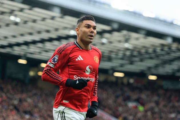 Manchester United, ManU v Fulham, Premier League Casemiro (18) of Manchester United during the Premier League match between Manchester United and Fulham at Old Trafford, Manchester, UK on 1 February 2026. Manchester Old Trafford Greater Manchester UK Editorial use only DataCo restrictions apply See www.football-dataco.com , Copyright: xConorxMolloyx PSI-23668-0146